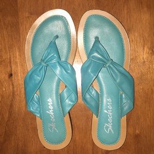 Sketchers, thong sandals (turquoise & light brown)